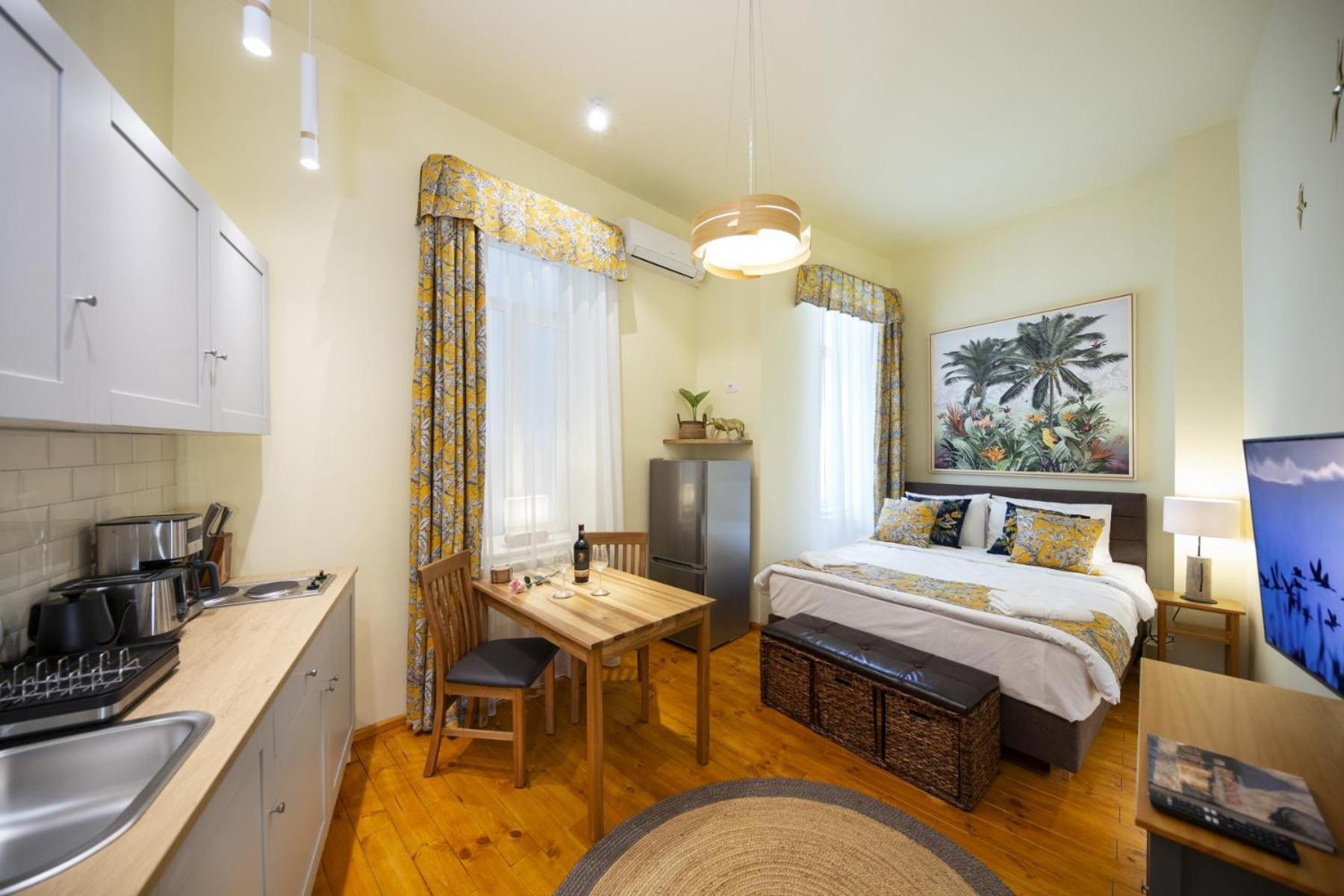 Rainforest Studio Downtown By Pretty Apartments Boekarest Buitenkant foto